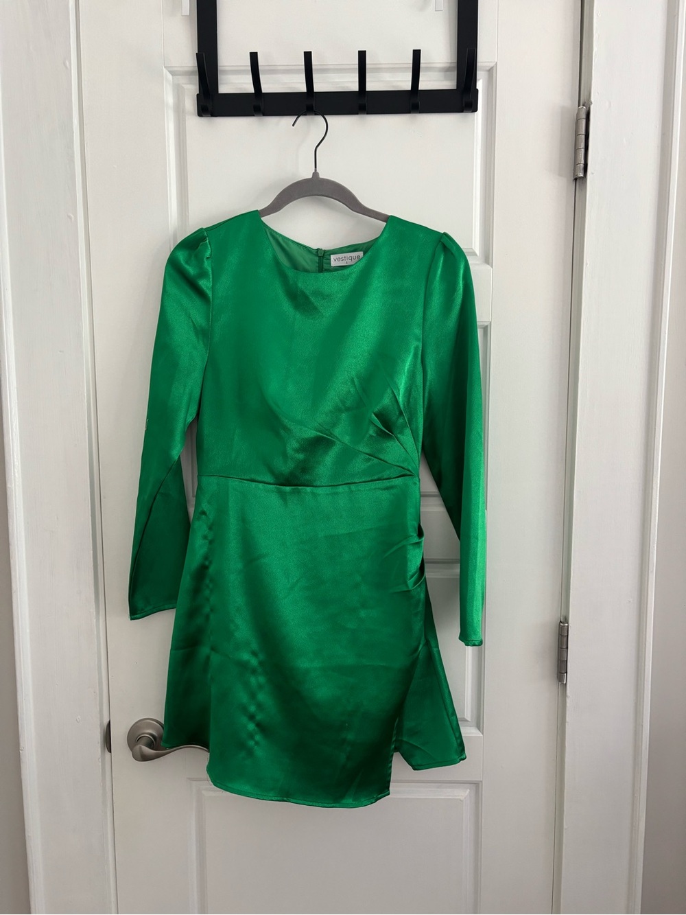 vestique Emerald Green Satin Long-Sleeve Mini Dress